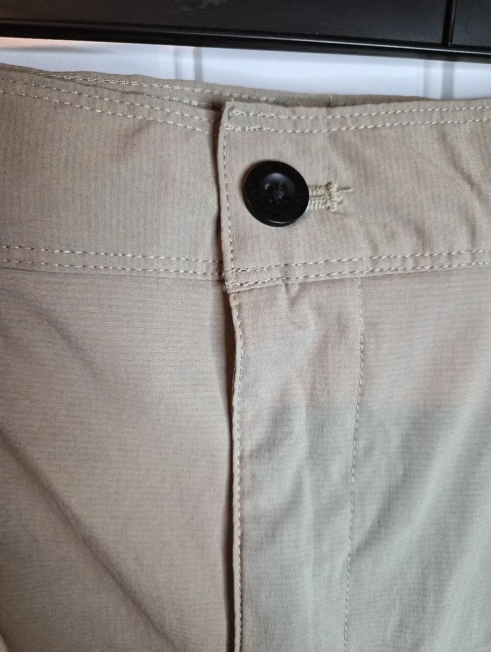 40W Magellan Outdoor mens Performance Cargo Shorts Casual Fishing Vacation Trave